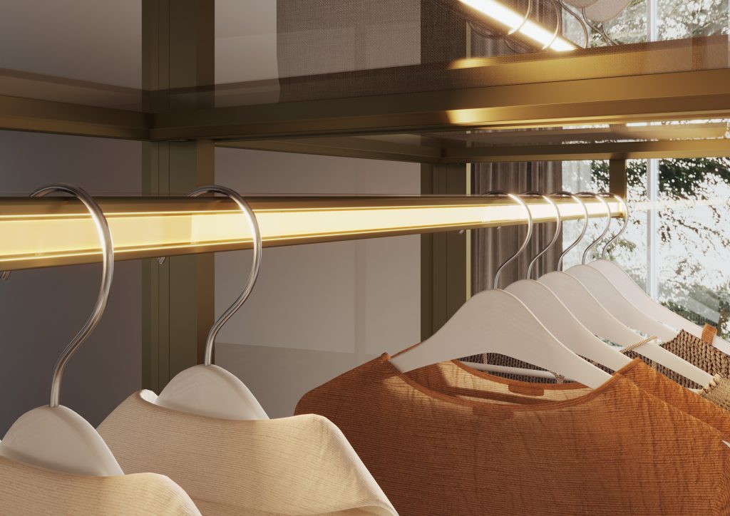 Cabideiro Cintre da Rometal conta com opcional de iluminação.