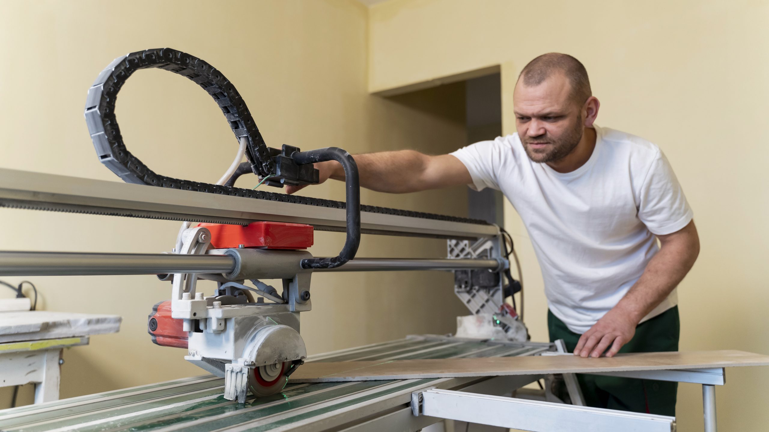 Elevando a Produtividade no Setor Moveleiro: A Revolução Tecnológica na Fabricação de Móveis