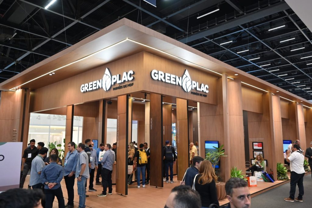 Greenplac MDF Brilha na 10ª Edição da ForMóbile com Lançamentos e Interatividade