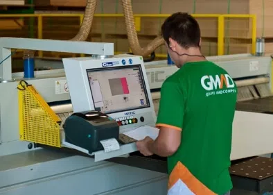 Como o Centro de Serviços pode ajudar marceneiros a ganharem tempo e produtividade
