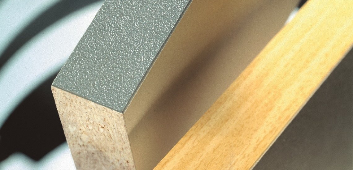 A continuidade do móvel começa nas bordas